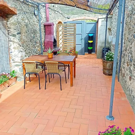 Pol Apartment *